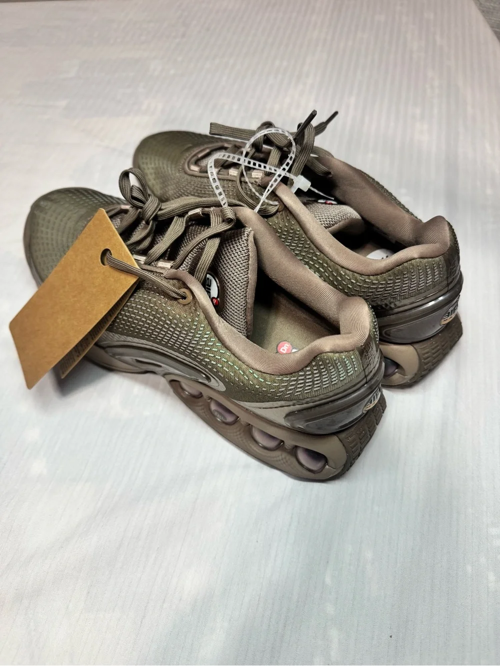 Nike Men’s Olive Brown Sneakers with Mint Accents #Nike #new #withtag